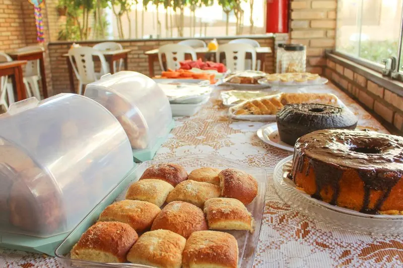 Café da manhã e refeições em Pousada Coqueiro Verde